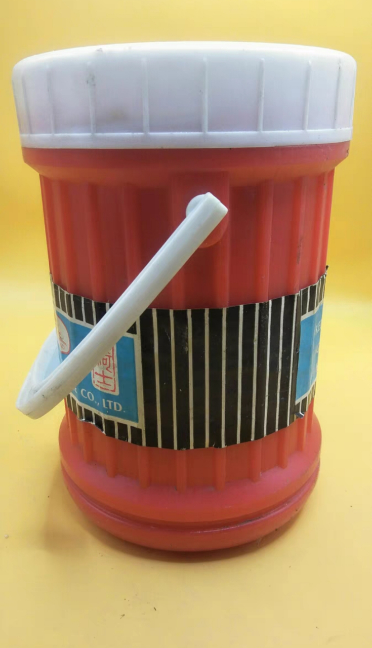 八十年代怀旧老保温饭盒保温桶老冰桶 出八十年代老保温桶保温饭盒老