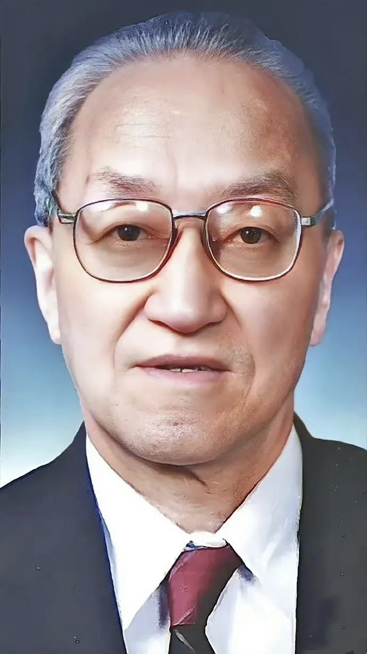 请为伟大的科学家杨嘉墀停留一秒[祈祷]  杨嘉墀,著名航天技术和自动