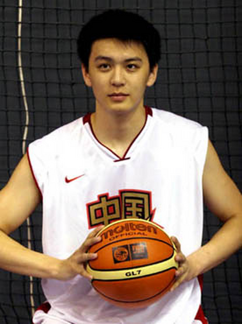 辽宁男篮主教练杨鸣年轻时真的太帅了![比心][比心]