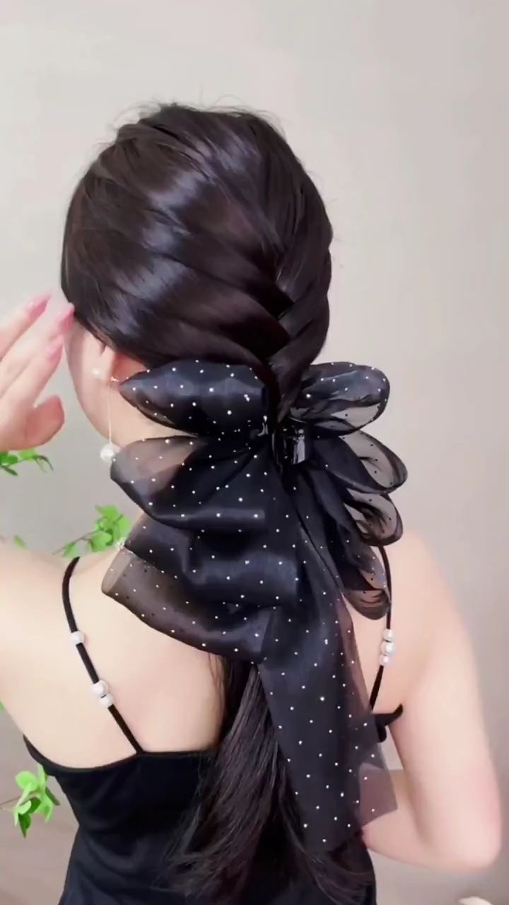 一款可以自己扎的鱼骨辫低马尾 超好看