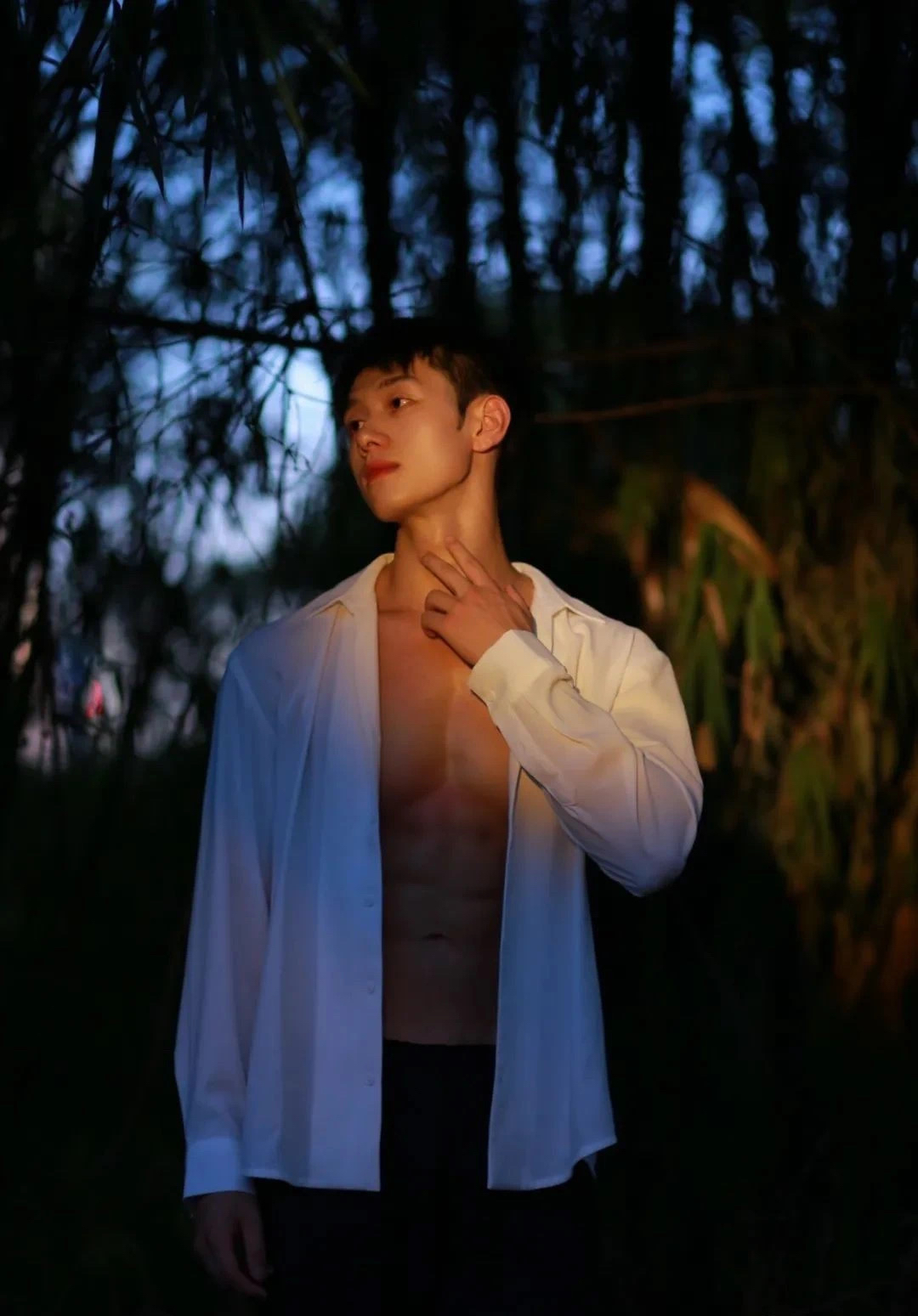 19岁的肌肉体育生