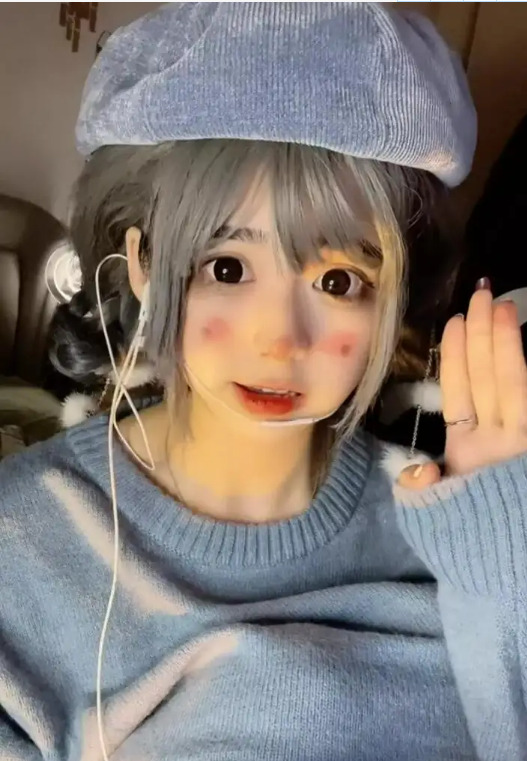 网红安妮自爆被家人强制退网,母亲却透露真相,网友:换编剧了?