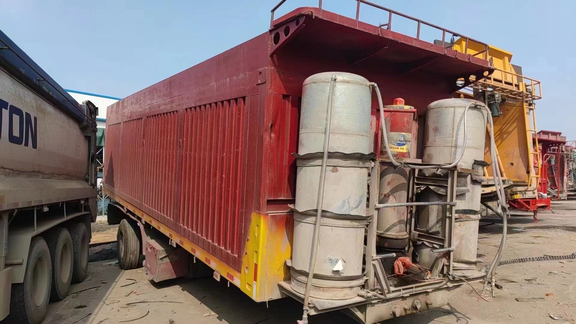 百吨王九米长,2.2米高直翻自卸车,bpw车桥,黑娃可配户