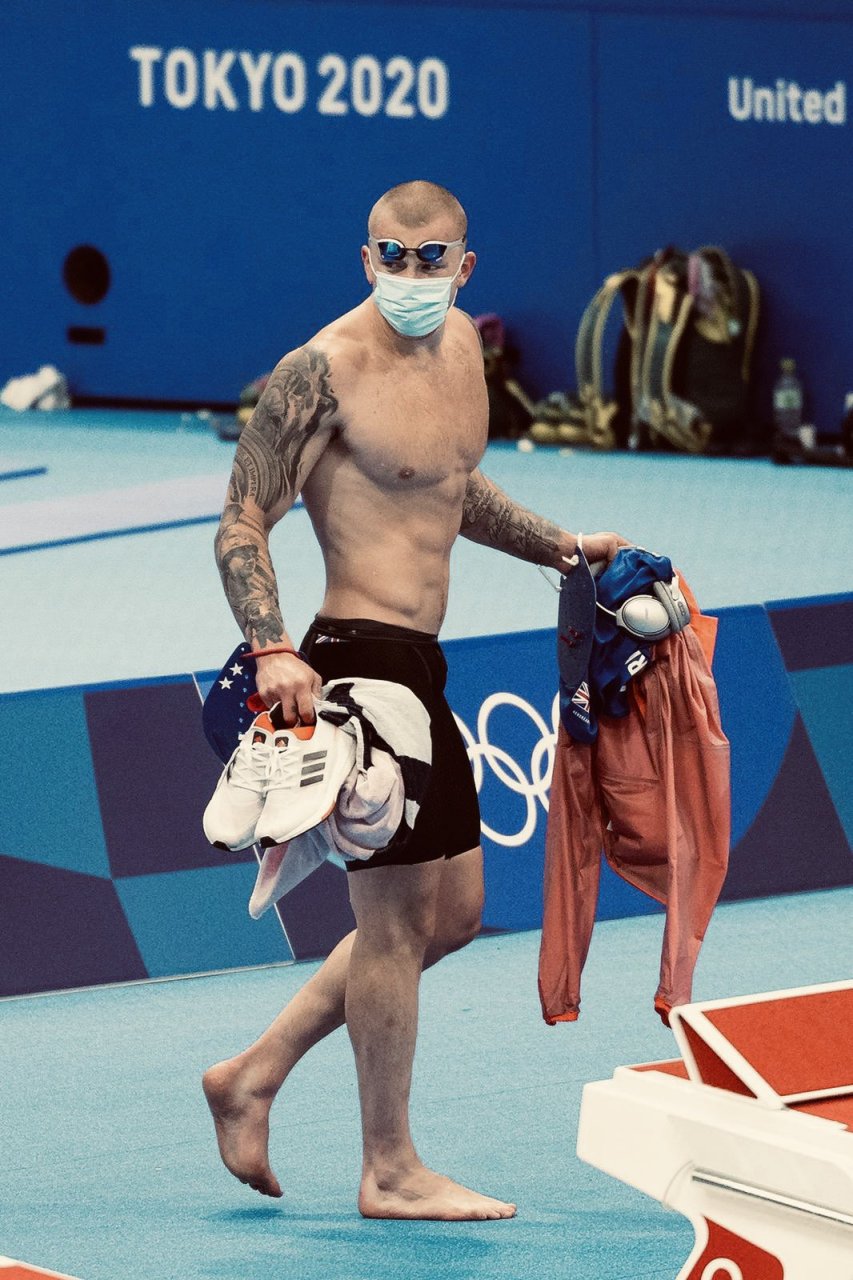 [这就是奥运 英国游泳选手adam peaty.