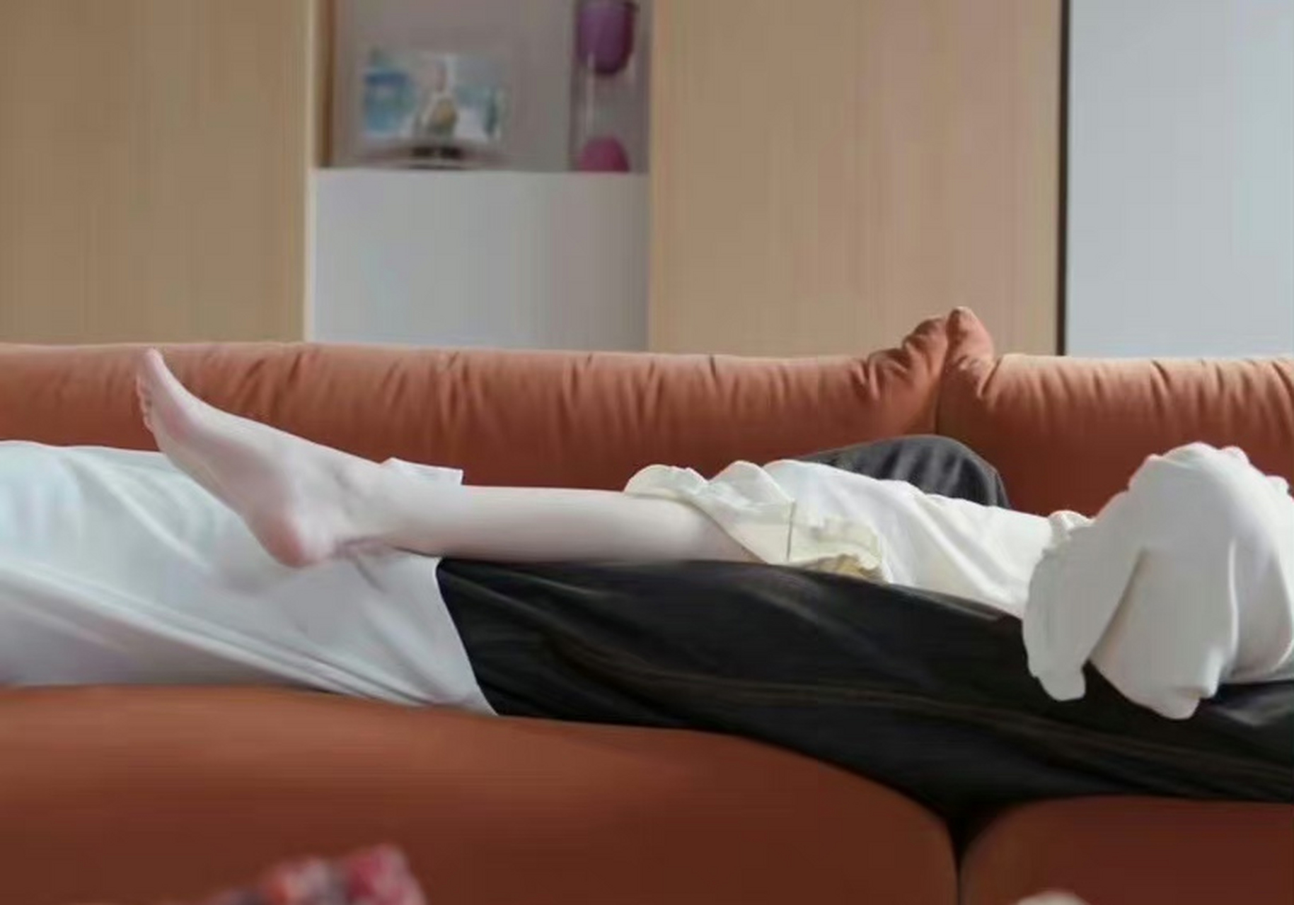 江疏影的腿好白,竟然都反光了.#江疏影