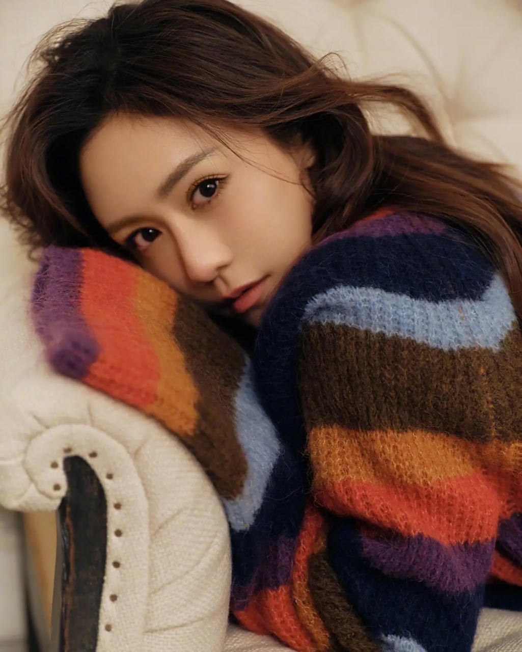 刘芸《男人装》新刊韧性刘芸, 率真热忱守不变初心, 韧性坚定展独特美