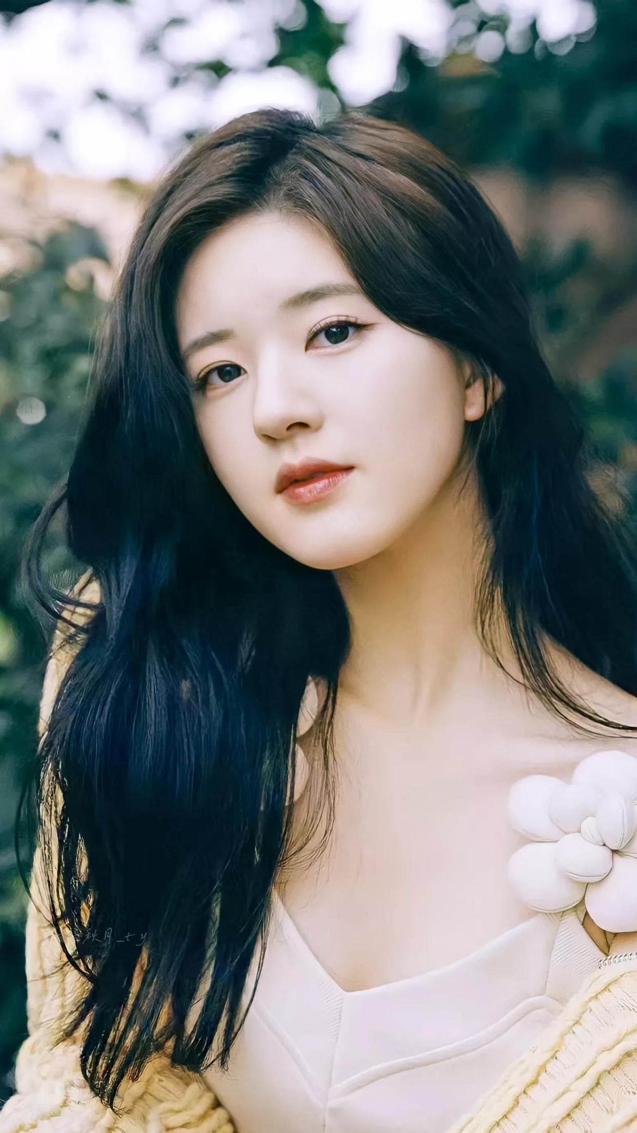 美少女赵露思,一颦一笑令人陶醉