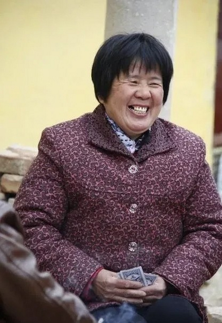我发现一个奇怪的现象,农村老家的50多到60多的妇女,大多数都是体宽体