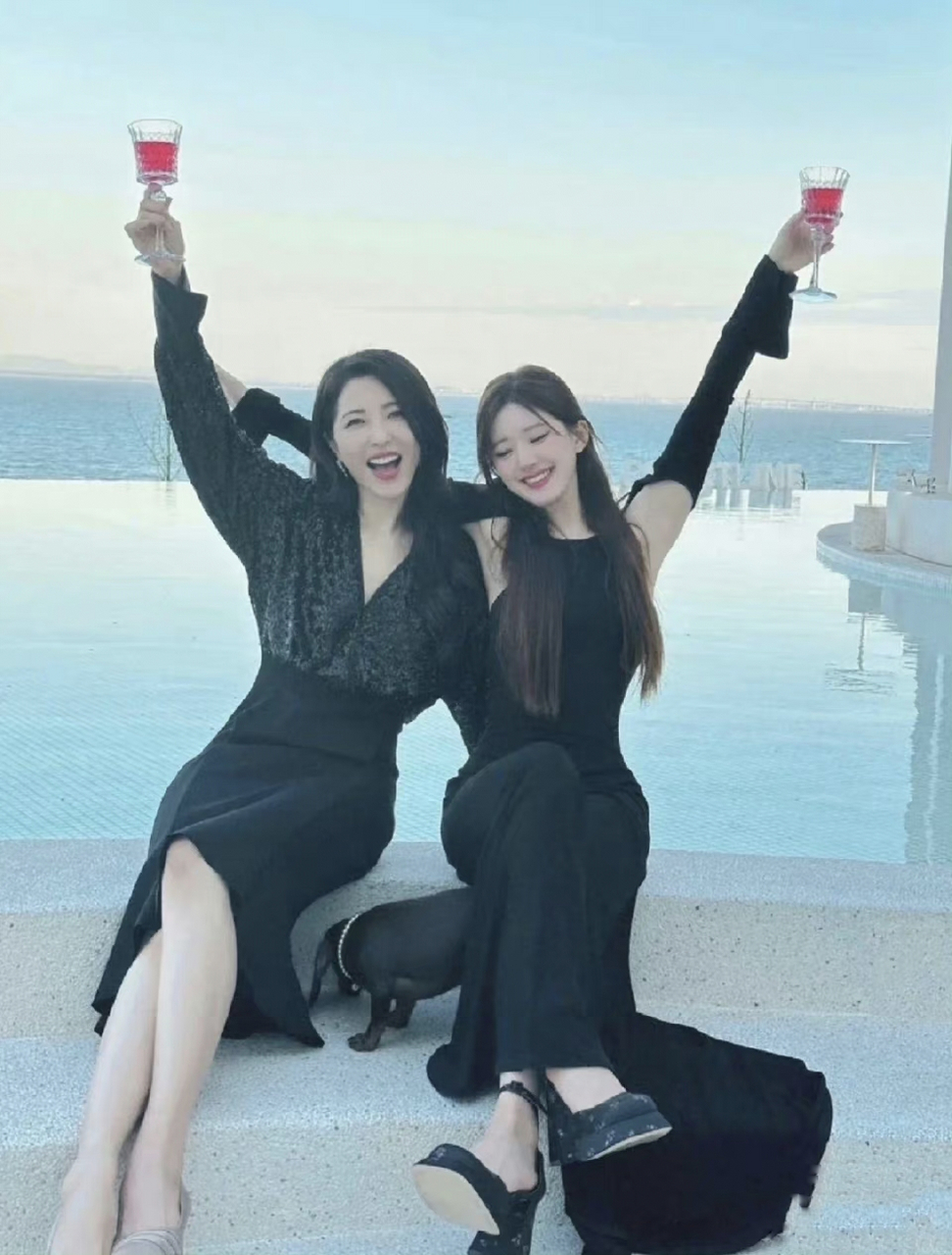 曾黎饰演赵露思的妈妈,根本看不出来有年龄差