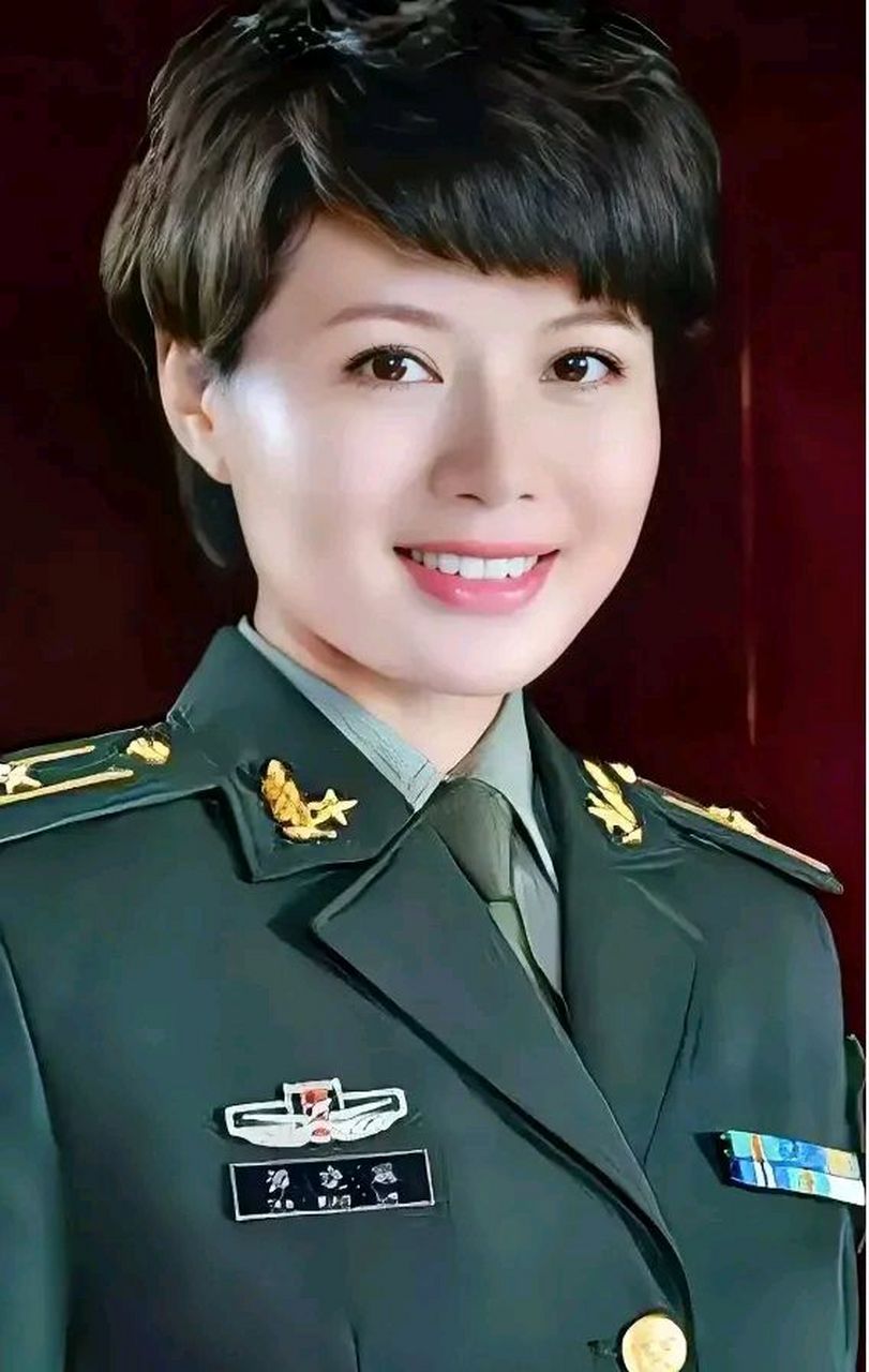 程愫,一个简单低调又才华横溢的演员  演艺圈中有许多出身名门的艺人