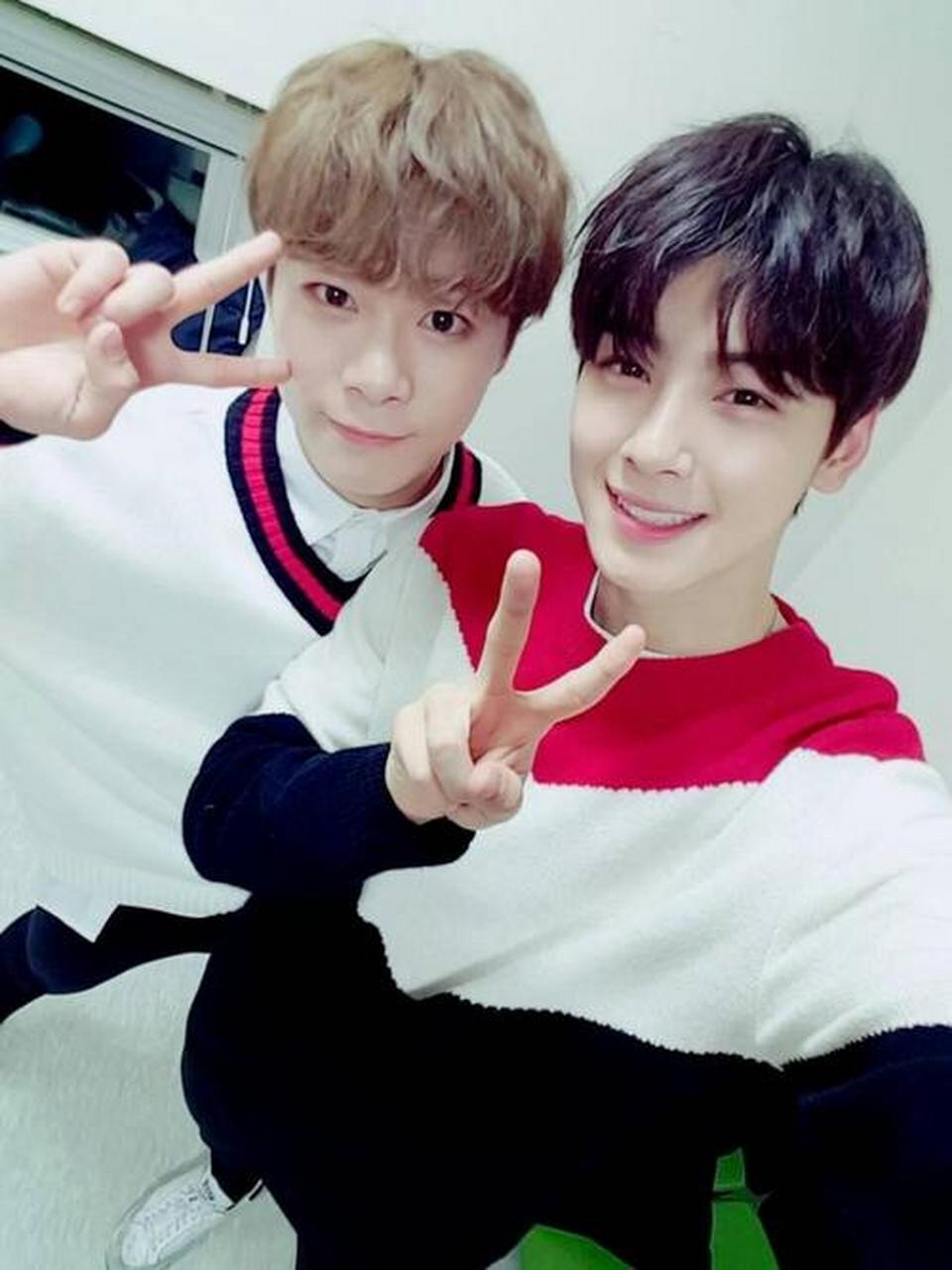 韩媒曝astro成员文彬去世,车银优与其是好友 据悉,astro成员文彬于19