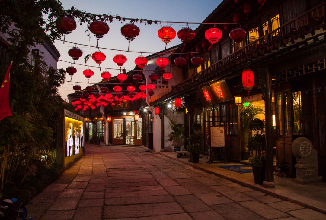 海宁除了有闻名世界的皮革城,还有悠久的南关厢历史街区值得一游