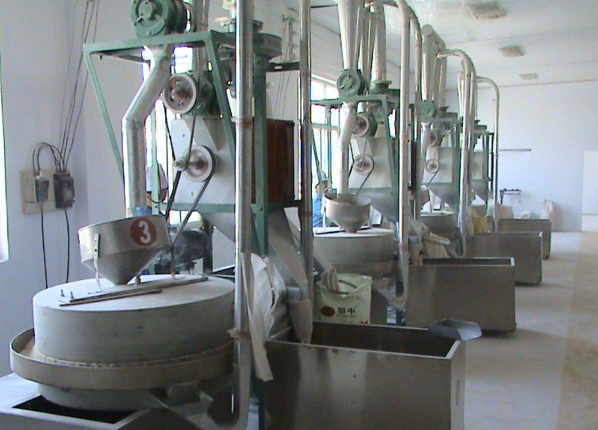 石磨面粉机 小麦面粉加工生产线机器