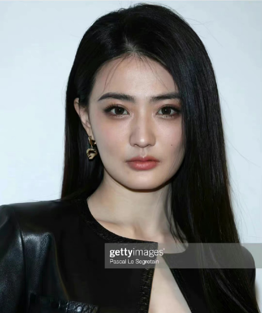 徐璐最近时装周生图96,属于是少有的方脸还这么好看的吧!