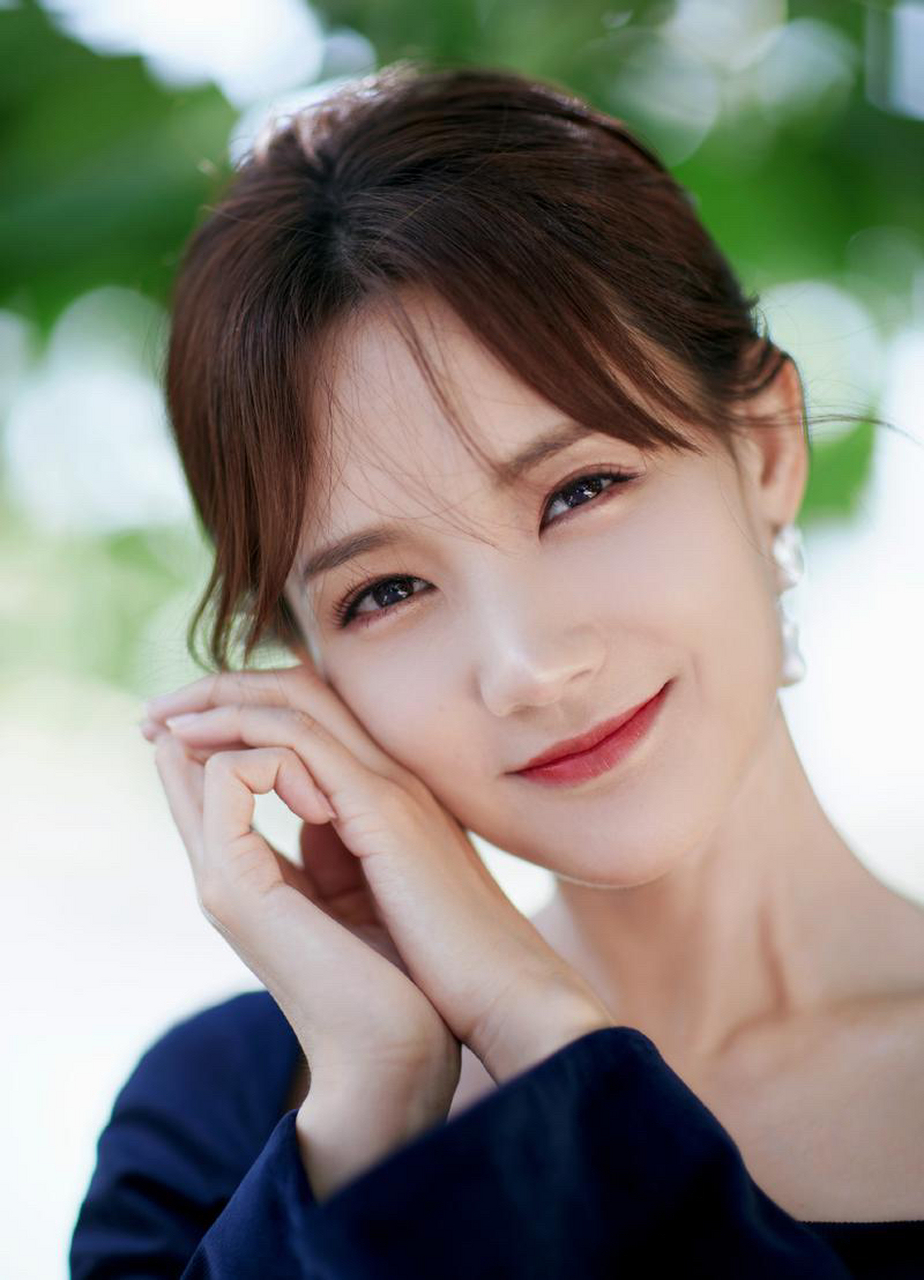 李一桐之聂倾城,由墨白千九的同名小说改编的电视剧《半妖倾城》里的