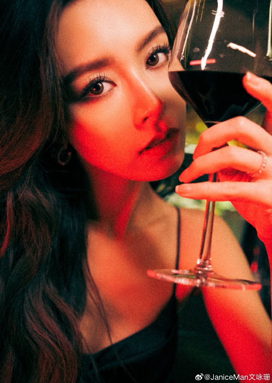 文咏珊高清壁纸头像(五)[庆祝]