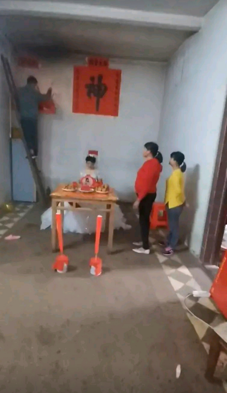 这两根蜡烛是什么意思?