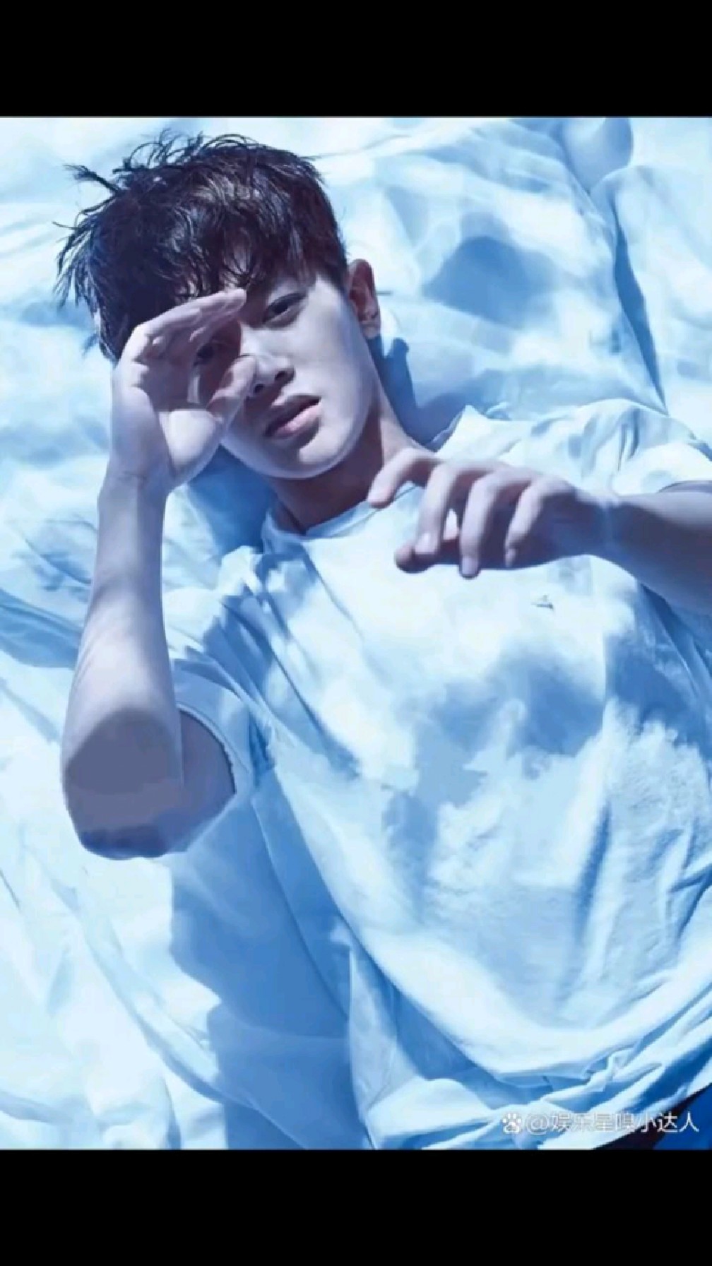 放几张任嘉伦的盛世美颜庆祝一下!