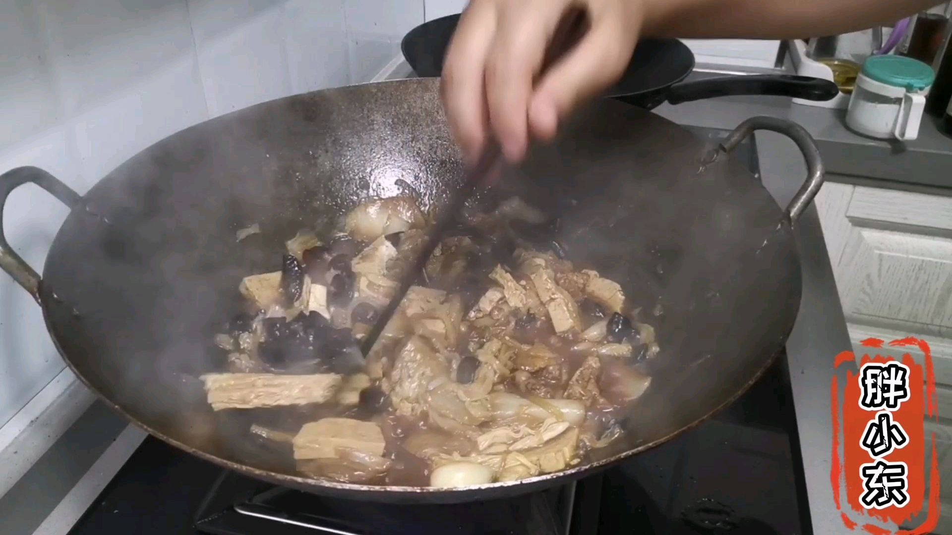 吃撑了!这一锅河南大烩菜,再配上几个蒸馍,吃起来真带劲!