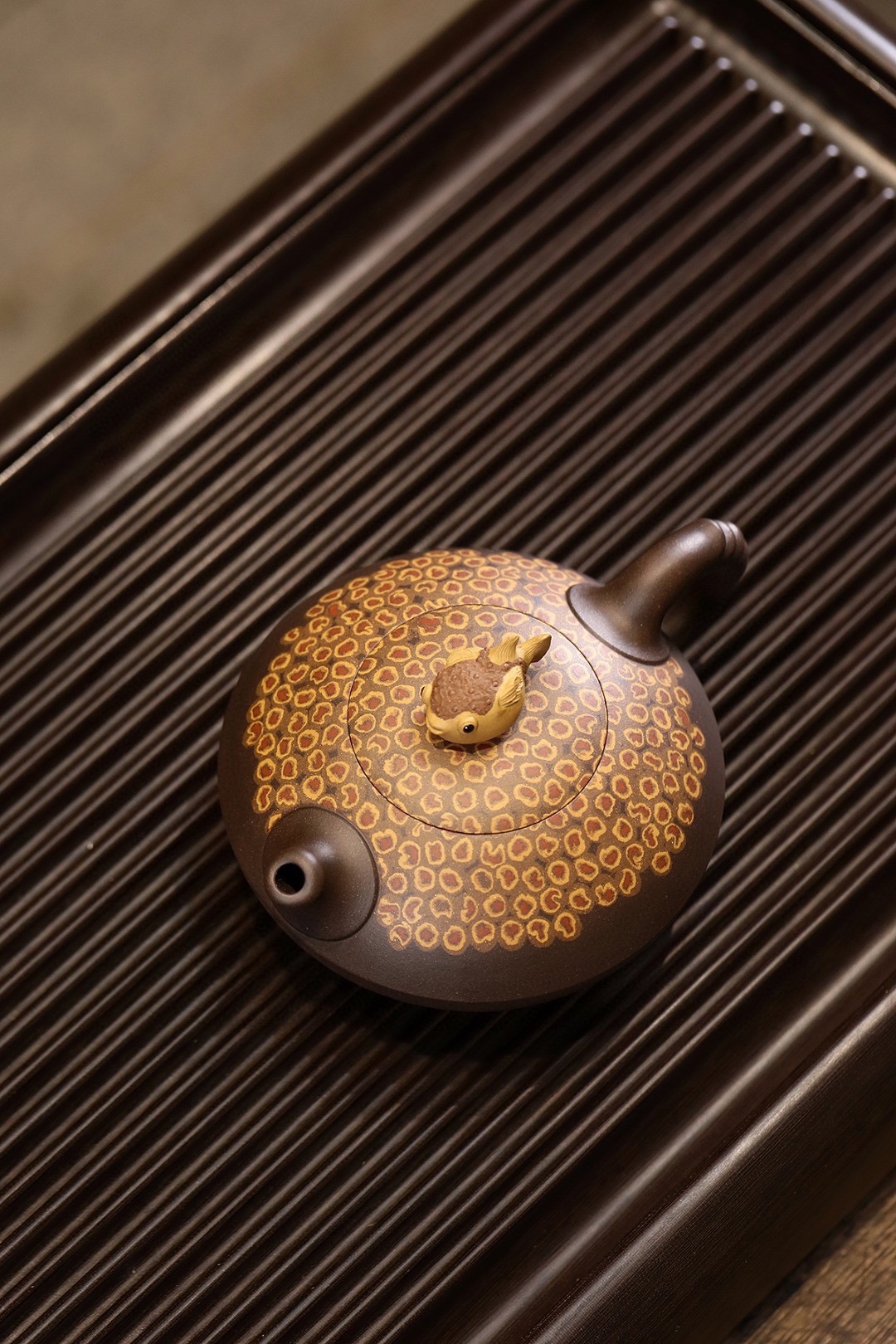 宜兴紫砂壶袁志敏全手工鱼乐壶绞泥250cc