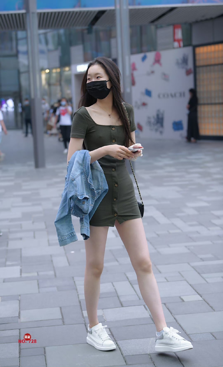 是邻家妹妹吗?#时尚街拍