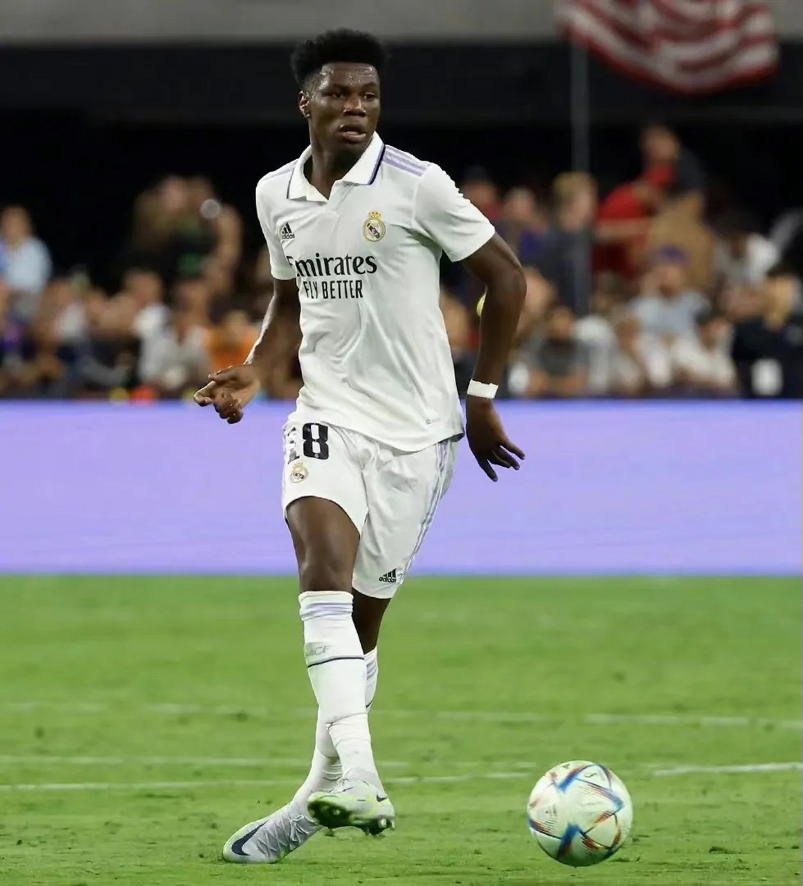 利物浦和拜仁慕尼黑追逐皇马球星楚阿梅尼,现在看来对这名天才球员的