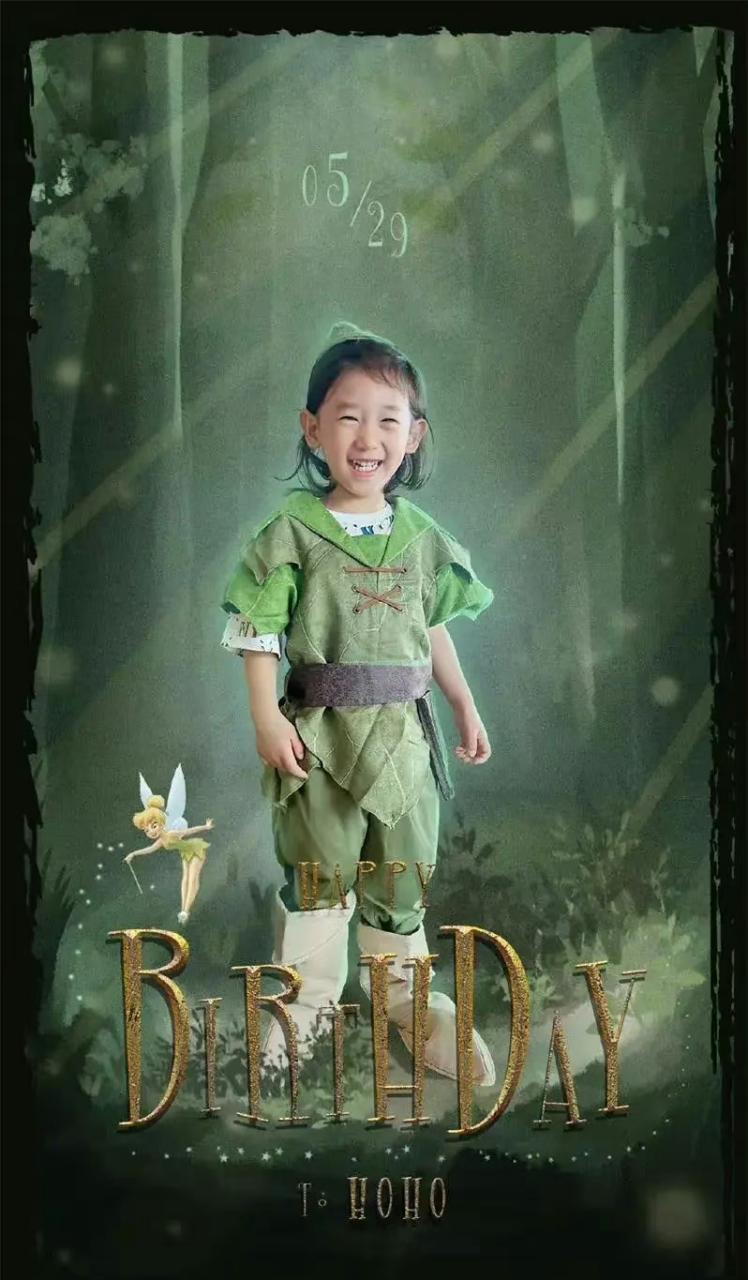 应采儿晒照全家福,感觉二儿子hoho不如大儿子jasper可爱阳光,基因遗传