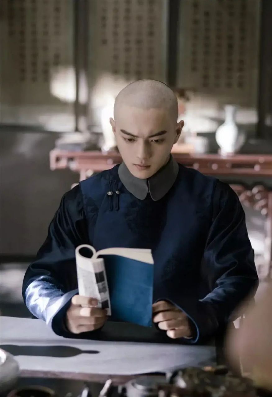 有不少男演员是很抗拒出演清宫剧