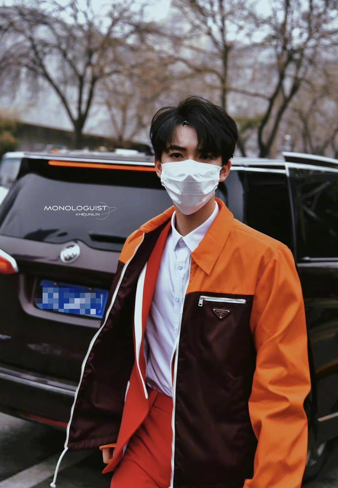 贺峻霖露额头=超a瞬间,这不比锅盖头香吗