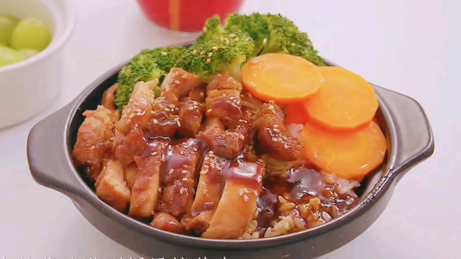不放一滴水的照烧鸡腿饭,比吉野家还好吃,要试着做做噢