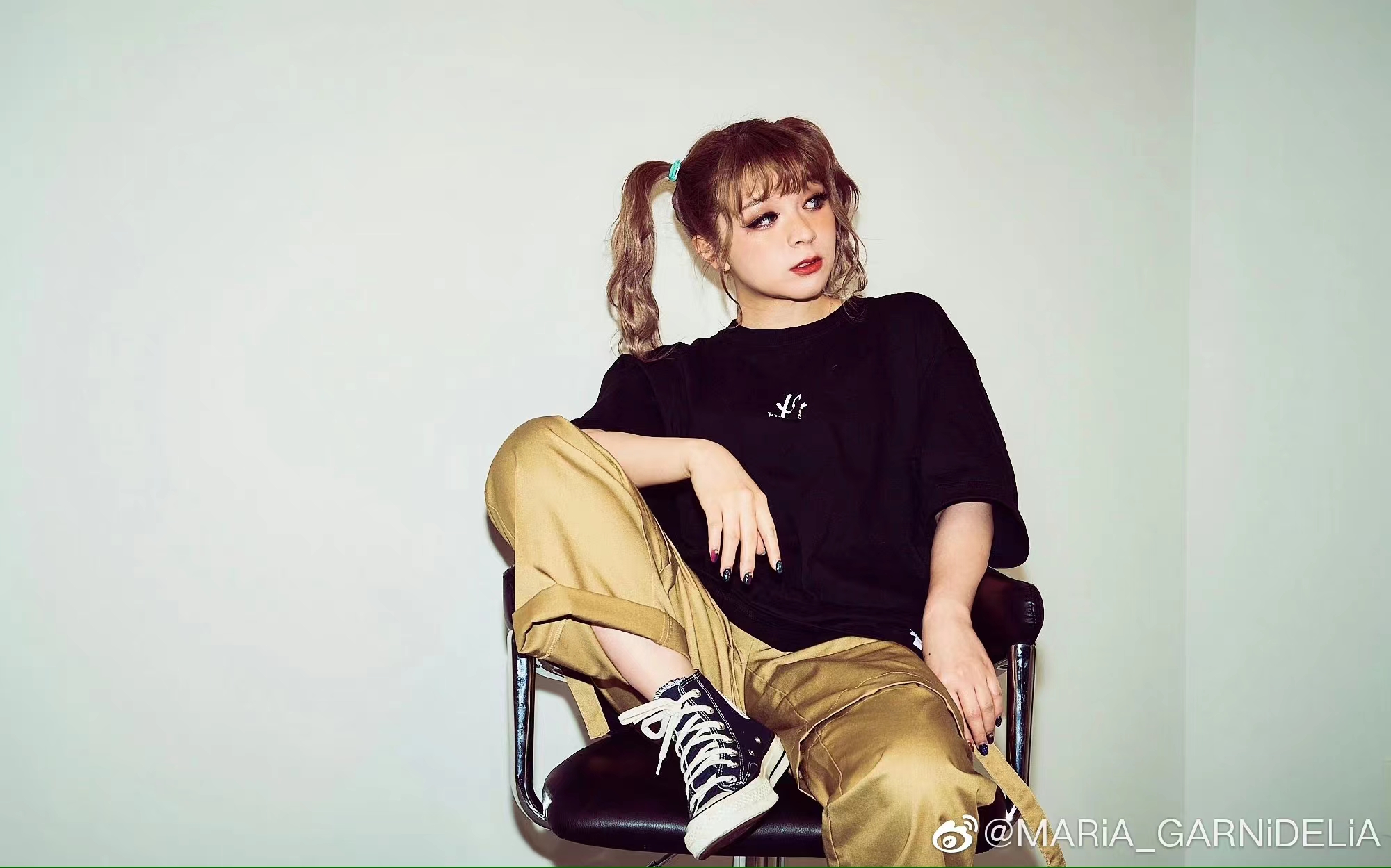 有没有一种可能,美依礼芽的《极乐净土》是再次出圈呢?