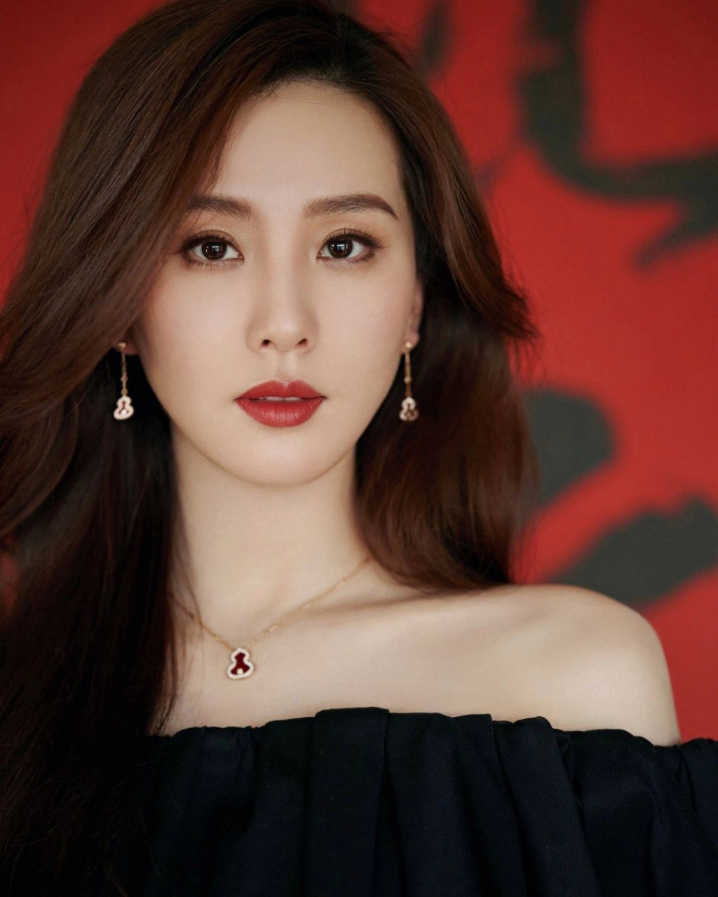 刘诗诗,中国内地影视女演员,影视出品人.