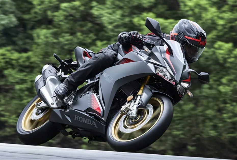 4.5万起售,赛道版本田cbr250rr日本上市:马力41匹,动力小钢炮