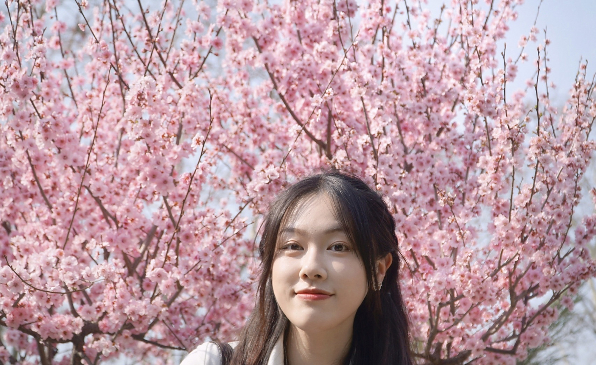 刘美含新发的照片是本人都想碰瓷的程度