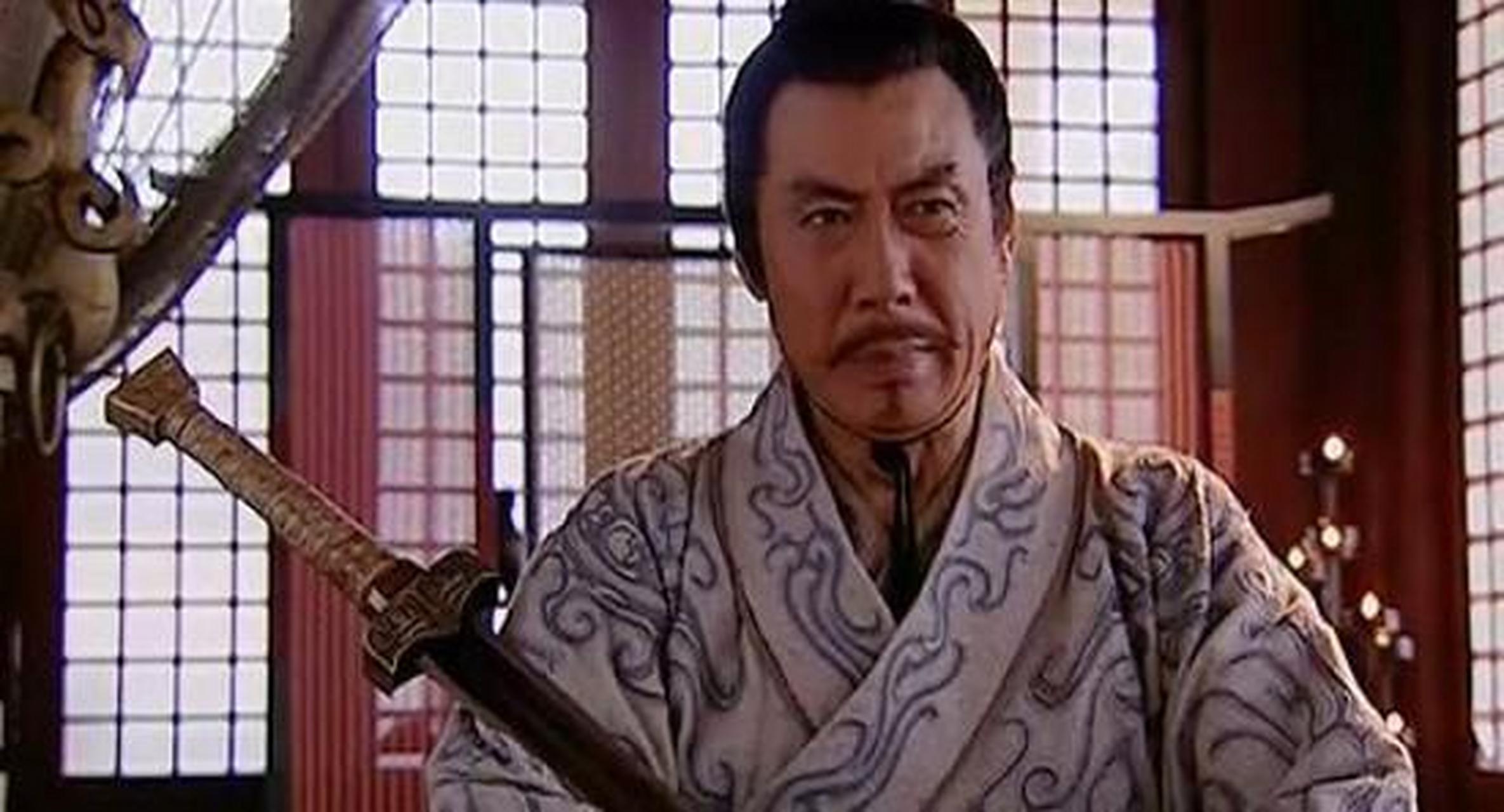 "石奋回答道:"我家中还有一个失明的母亲,以及一个