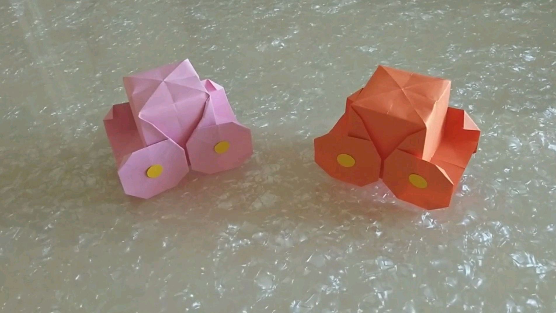 幼儿园大班手工小汽车折纸,和小朋友一起折一个吧