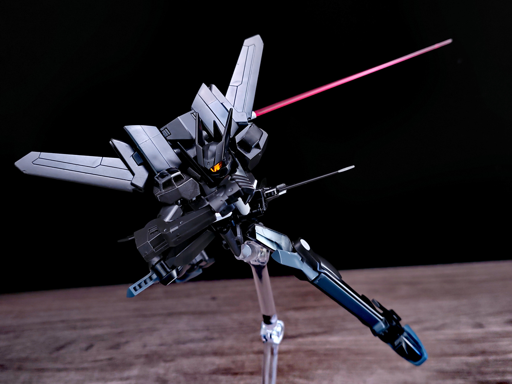 模型欣赏:hg 旗帜式 格拉汉姆特装型,by 燁痕真蓮.