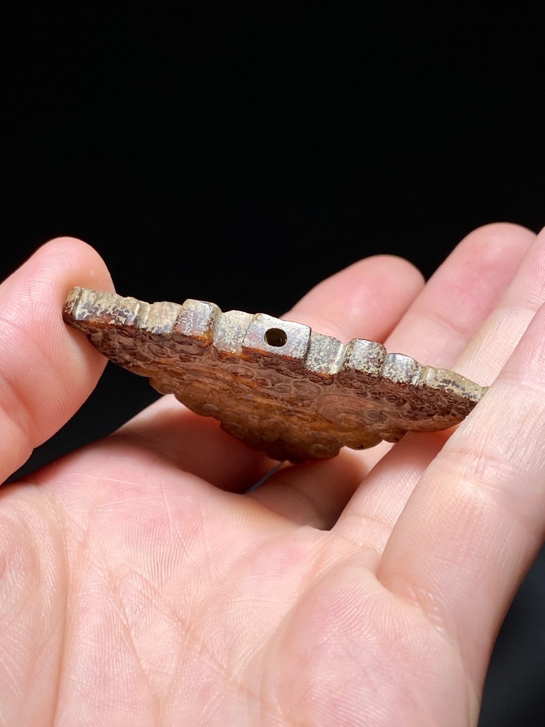 战汉 和田玉籽料 沁色 龙纹 玉佩 挂件 把件