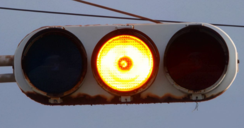 黄灯一直闪烁表示什么?