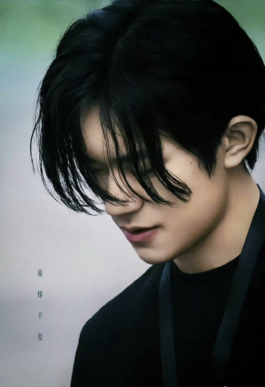 易烊千玺又拍新片了,名字叫《未知动物》,宁浩监制,一看就是精品,刚从