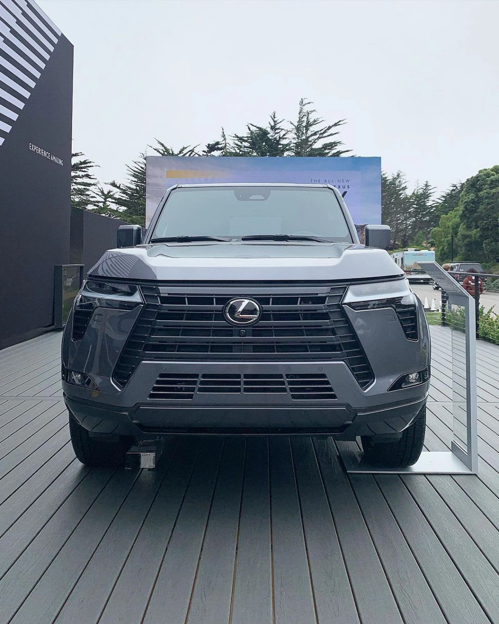 雷克萨斯全新gx550,贯穿式尾灯,加上全新式家族前脸,是不是你们的最爱