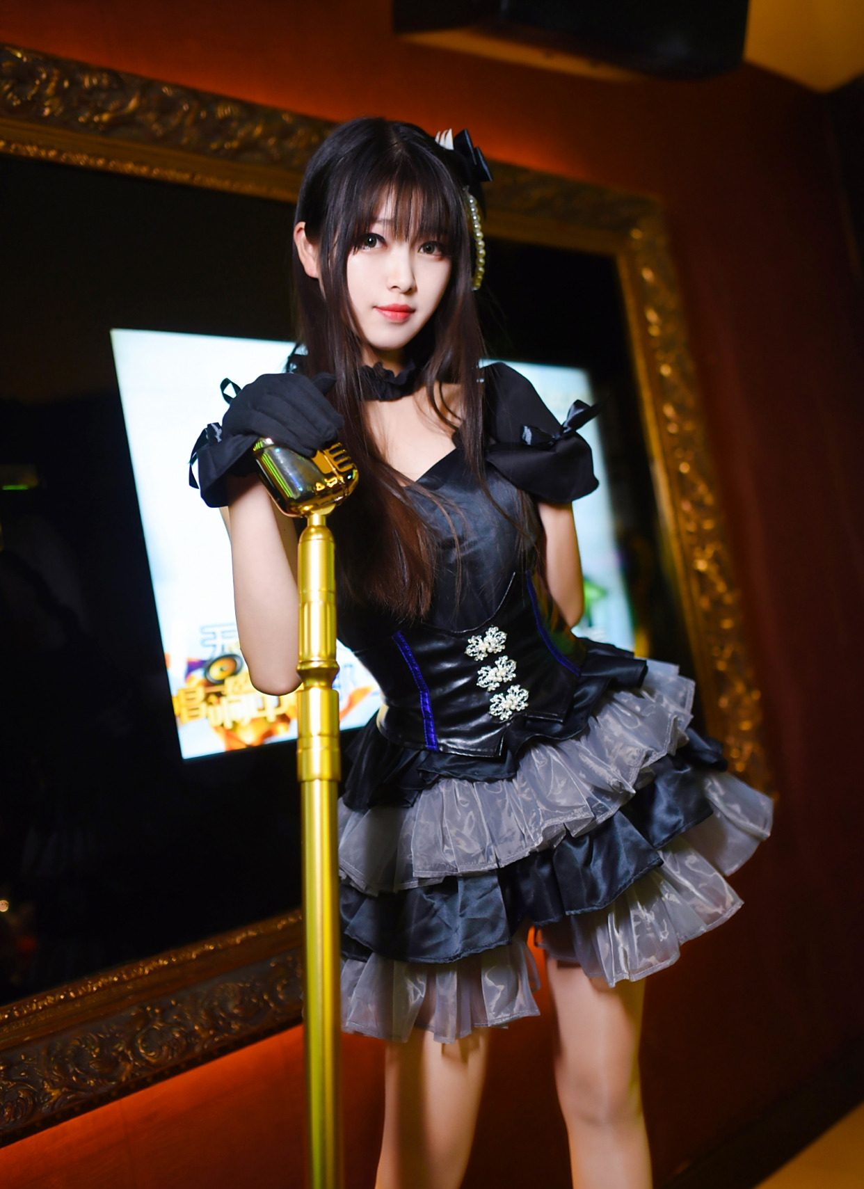 《偶像大师》涉谷凛cos,一身御姐的气质,却长着张娃娃的脸