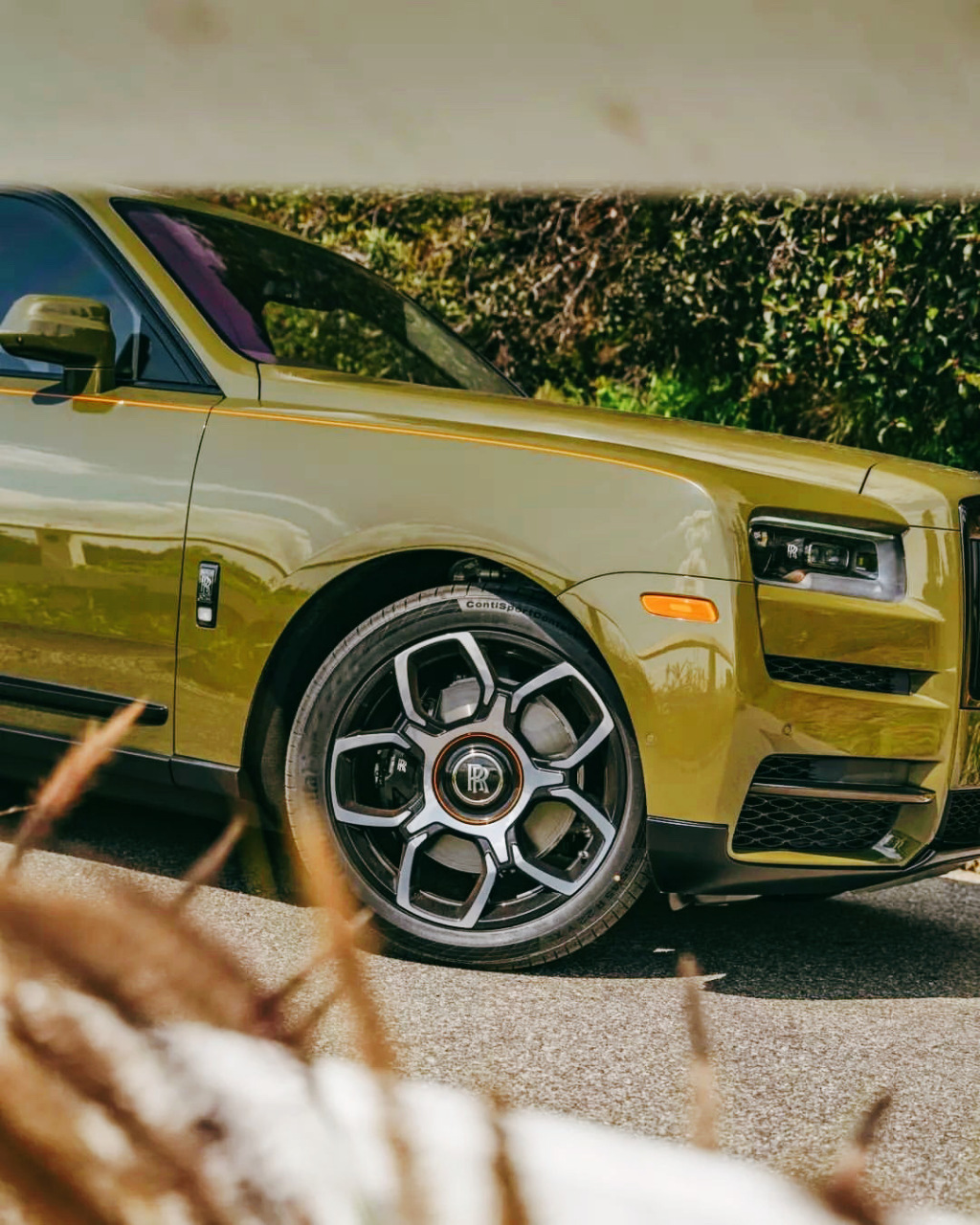 rolls royce cullinan black badge 676767 库里南这个颜色怎么