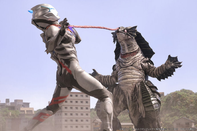 布莱泽奥特曼:必杀技光枪化身钓鱼竿,钓鱼佬永不空军!