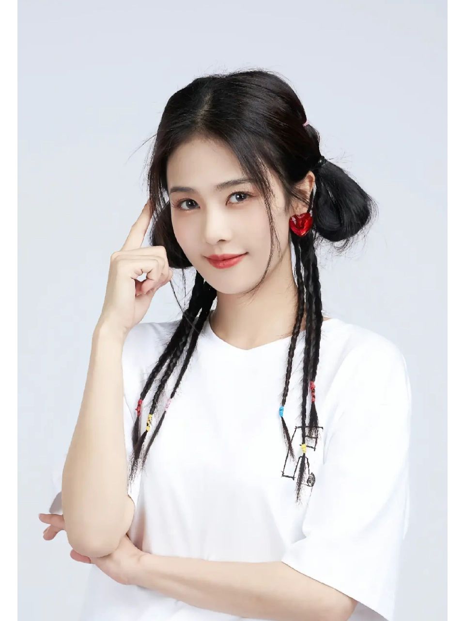 白敬亭有承认过女友?叫阿兰达瓦卓玛?这位"前女友"是一位歌手?啊这?