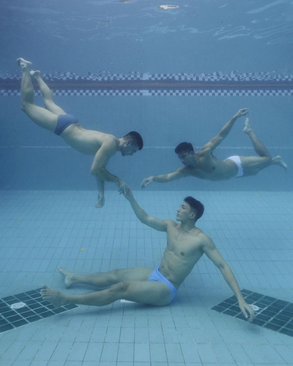 185体育生# #型男帅哥#原来游泳运动员的夏天可以像美人鱼一样自由