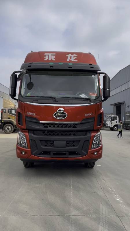 270马力的柳汽乘龙6米8见过没新款乘龙h5冷藏车大马力加超大平地板