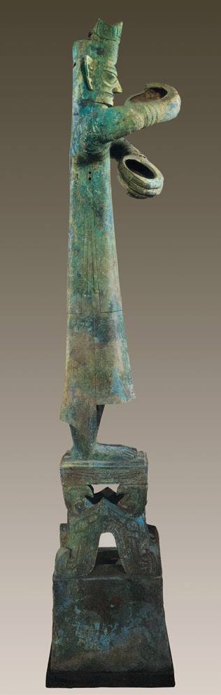 青铜大立人像(正面,侧面.@一只上周青铜器的动态