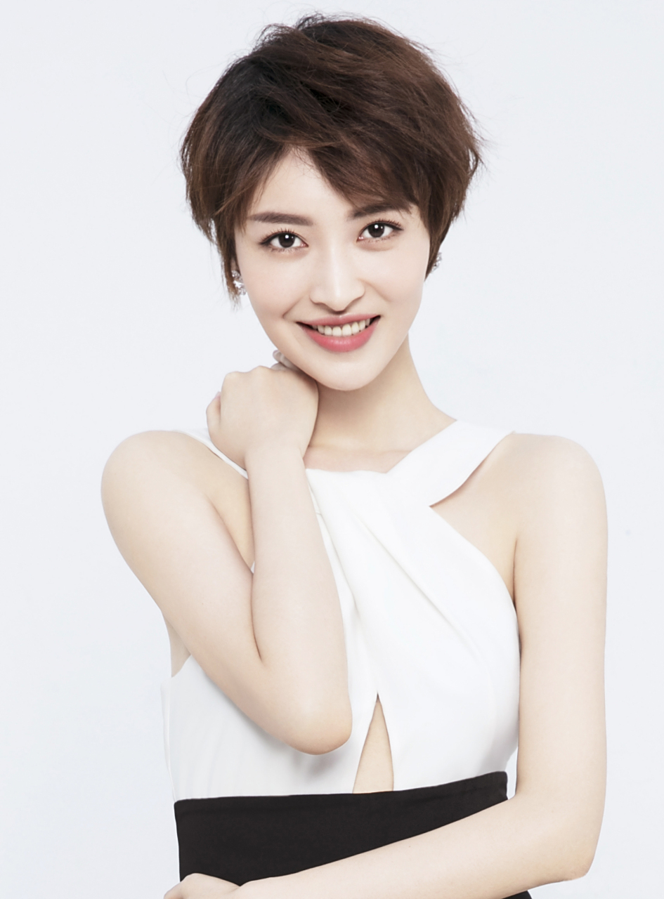 杨菲洋,原名杨洋,1989年6月8日出生于江西省赣州市章贡区,中国内地女