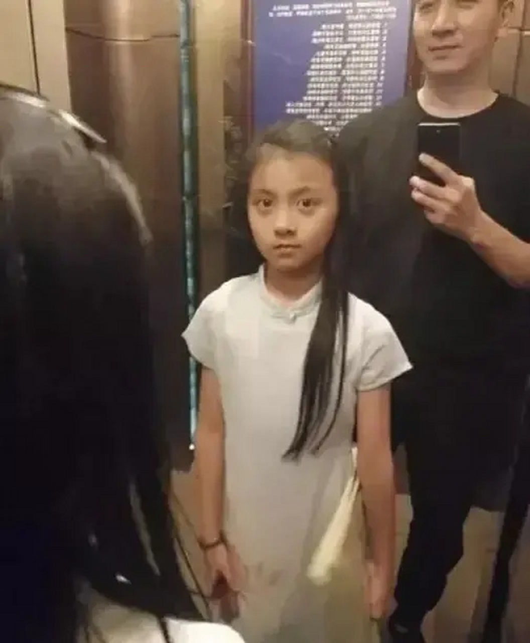林生斌将老婆和女儿遗体放在小区一个多月 女孩子天生敏感,知道父母的